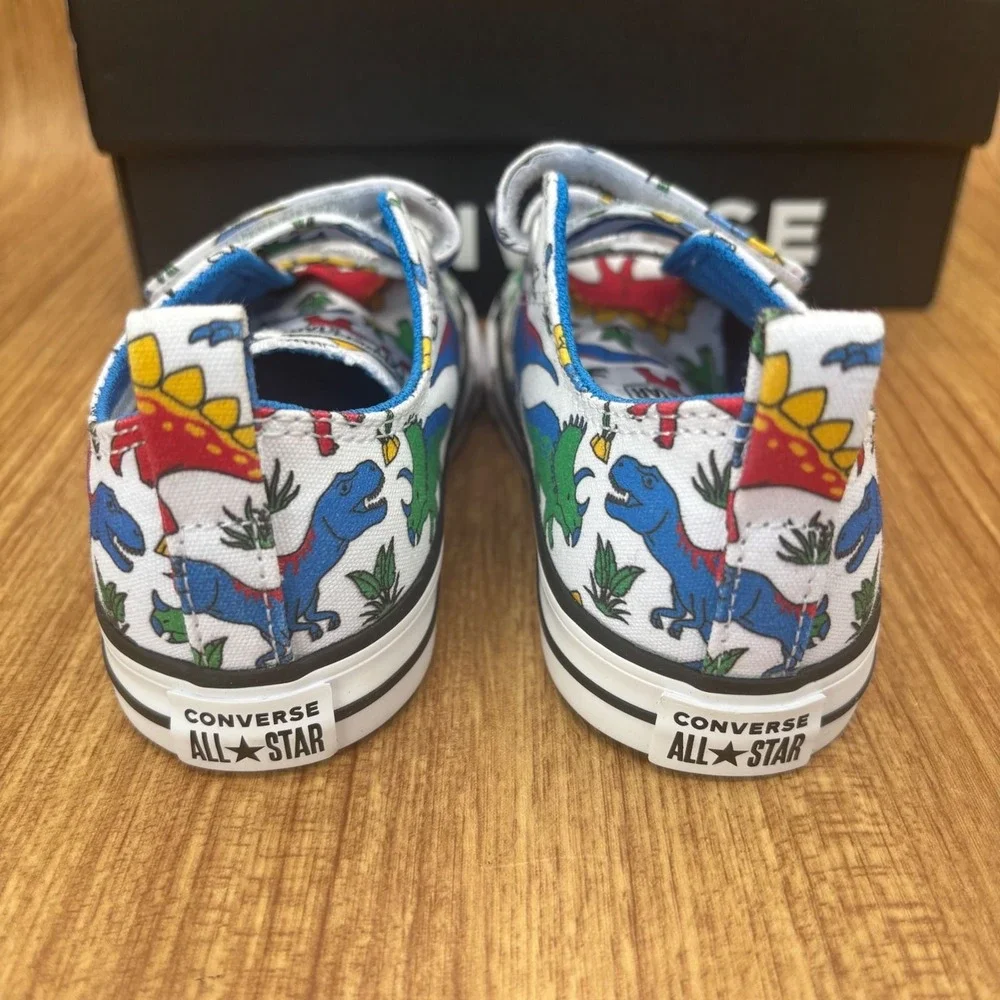 Converse Chuck Taylor All Star Kids 9 White Dinosaur Print Like New A15067F Low